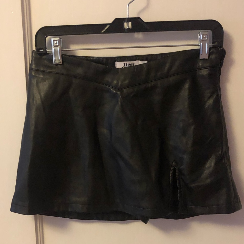 Black Tiger mist leather mini skort